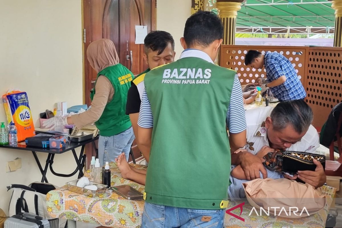 Baznas Papua Barat selenggarakan khitan massal bagi kaum duafa