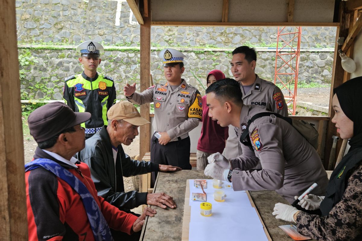 Polres Probolinggo temukan dua sopir jeep wisata Bromo positif narkoba