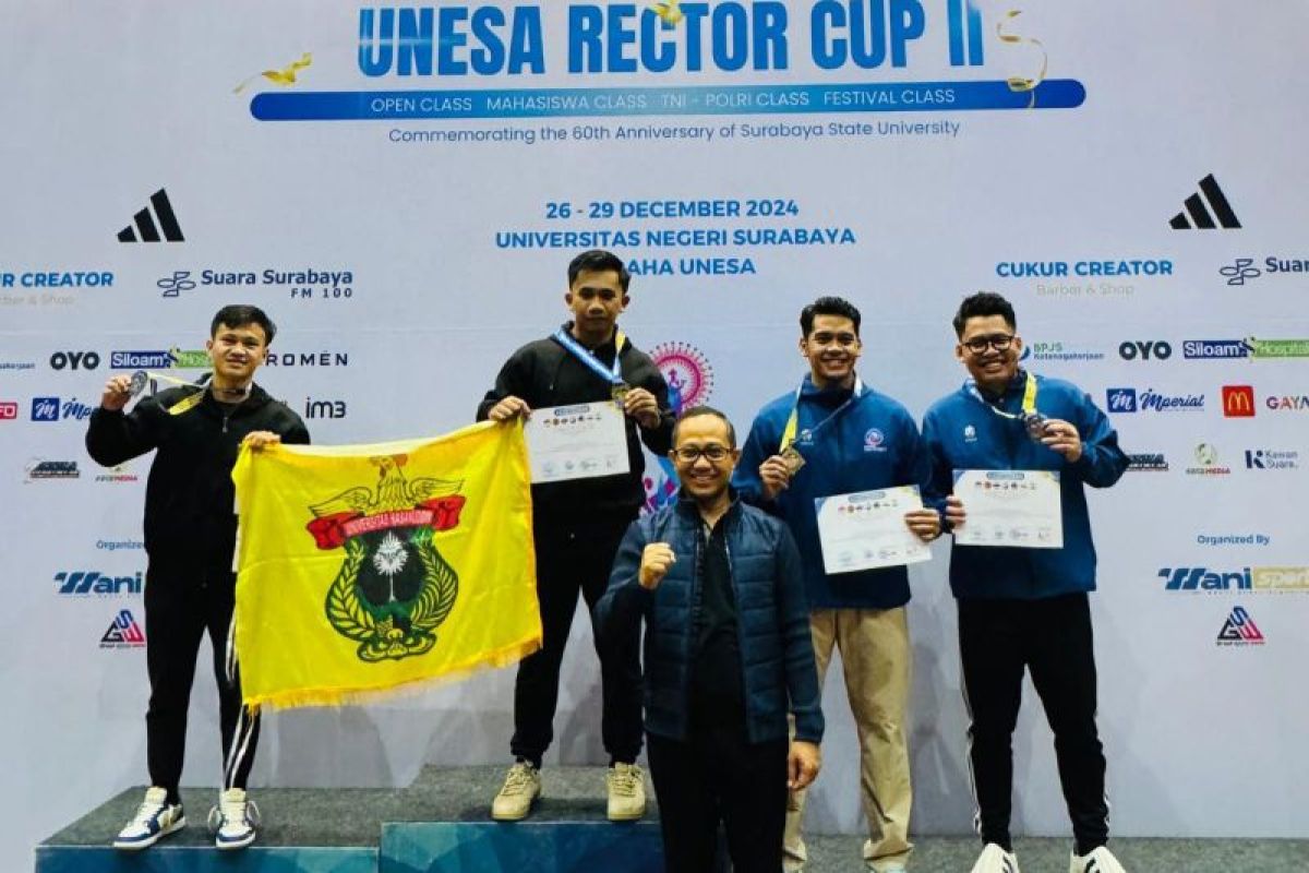 Unhas meraih penghargaan Best of The Best International Karate di Unesa