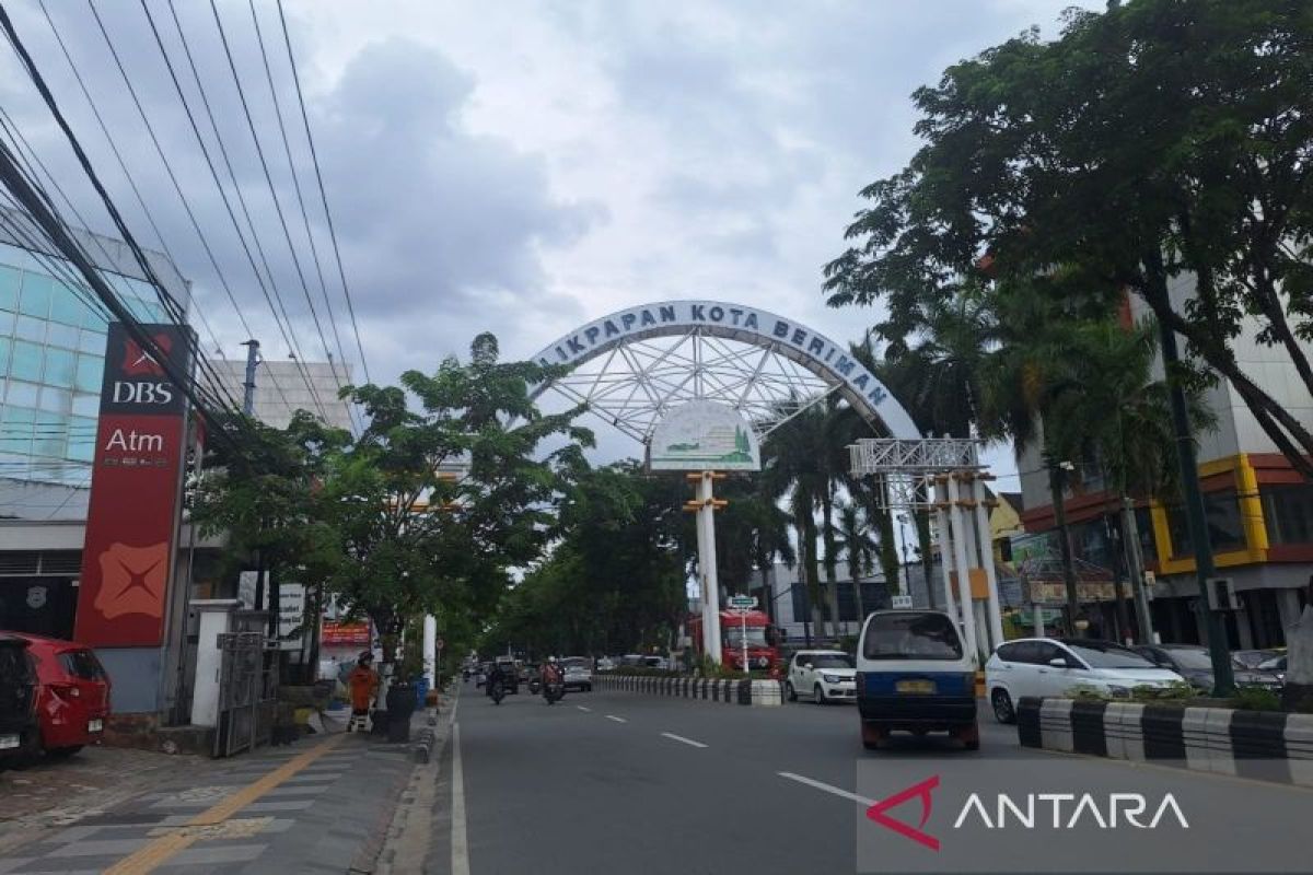 Balikpapan bebas kabel udara menuju kota modern