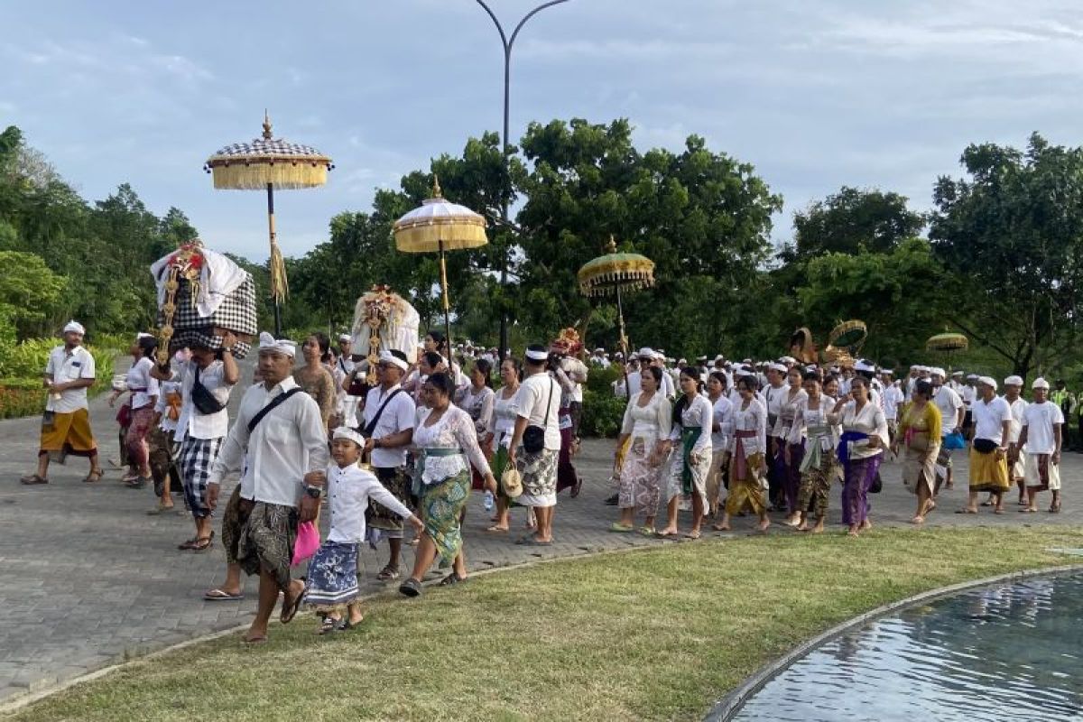 Warga manfaatkan pembangunan KEK Kura-kura Bali buat ritual keagamaan