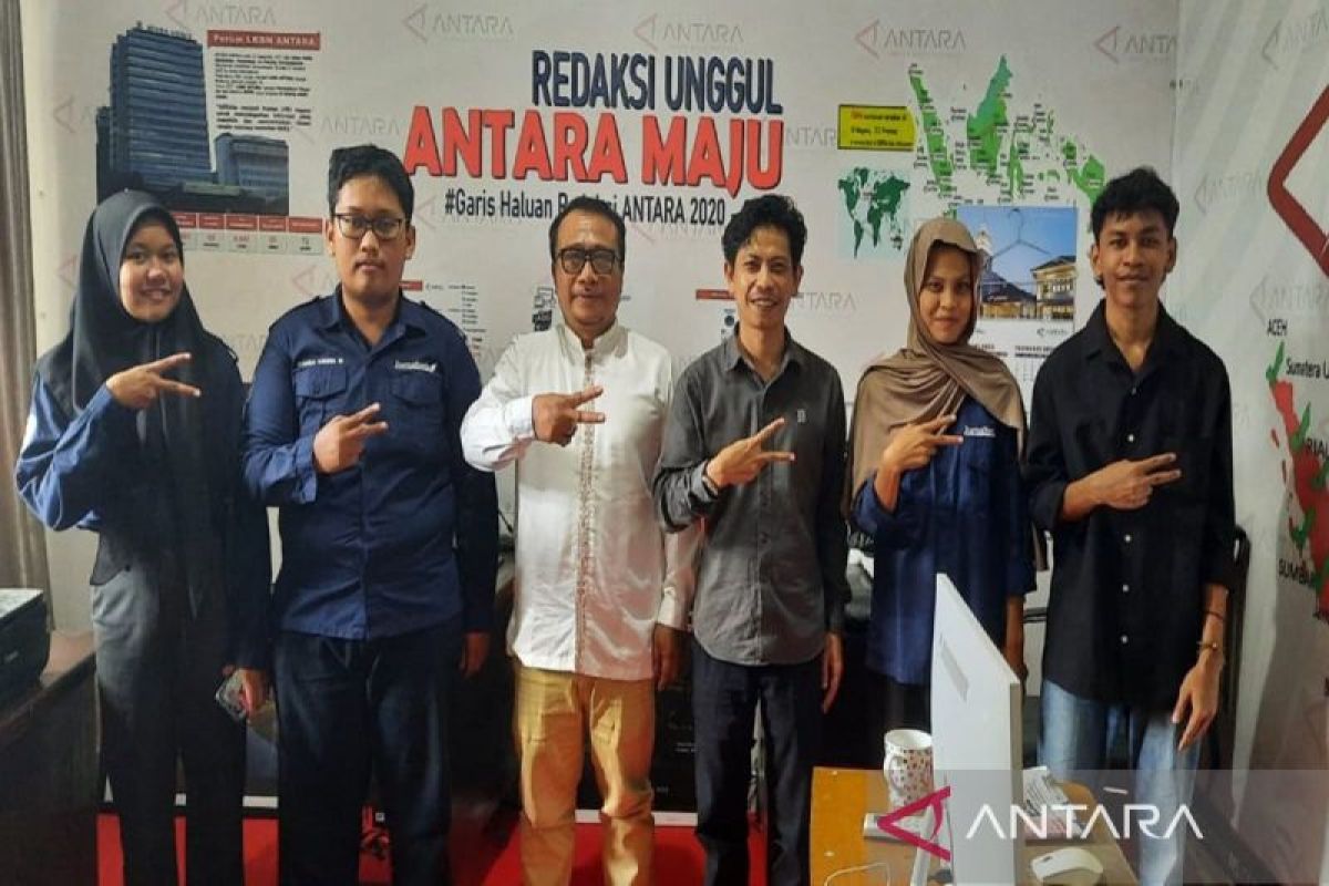 Mahasiswa Jurnalistik UHO Kendari selesaikan  magang di LKBN Antara Sultra