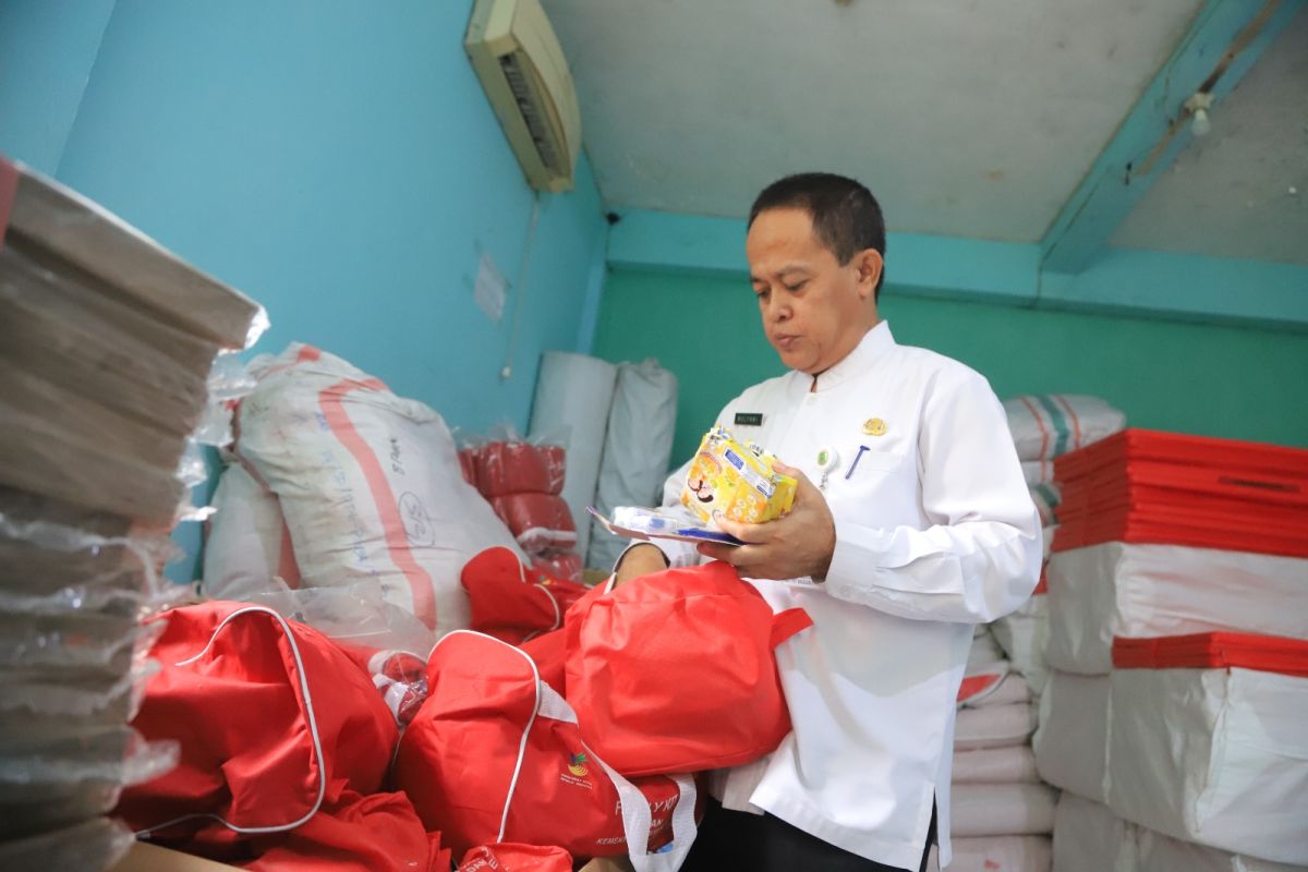 Cegah kadaluarsa, Dinsos Tangerang cek berkala makanan bantuan bencana