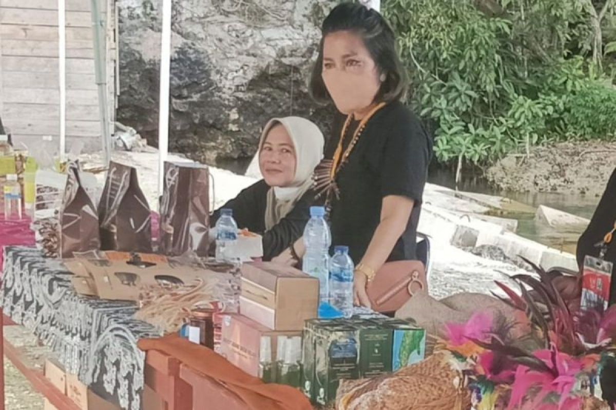 Pemkab Biak minta pelaku usaha IRT manfaatkan teknologi pemasaran digital