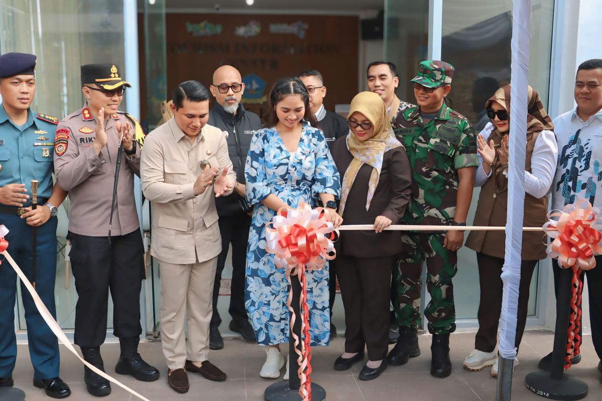 Wamenpar resmikan gedung Tourism Information Centre di Bintan