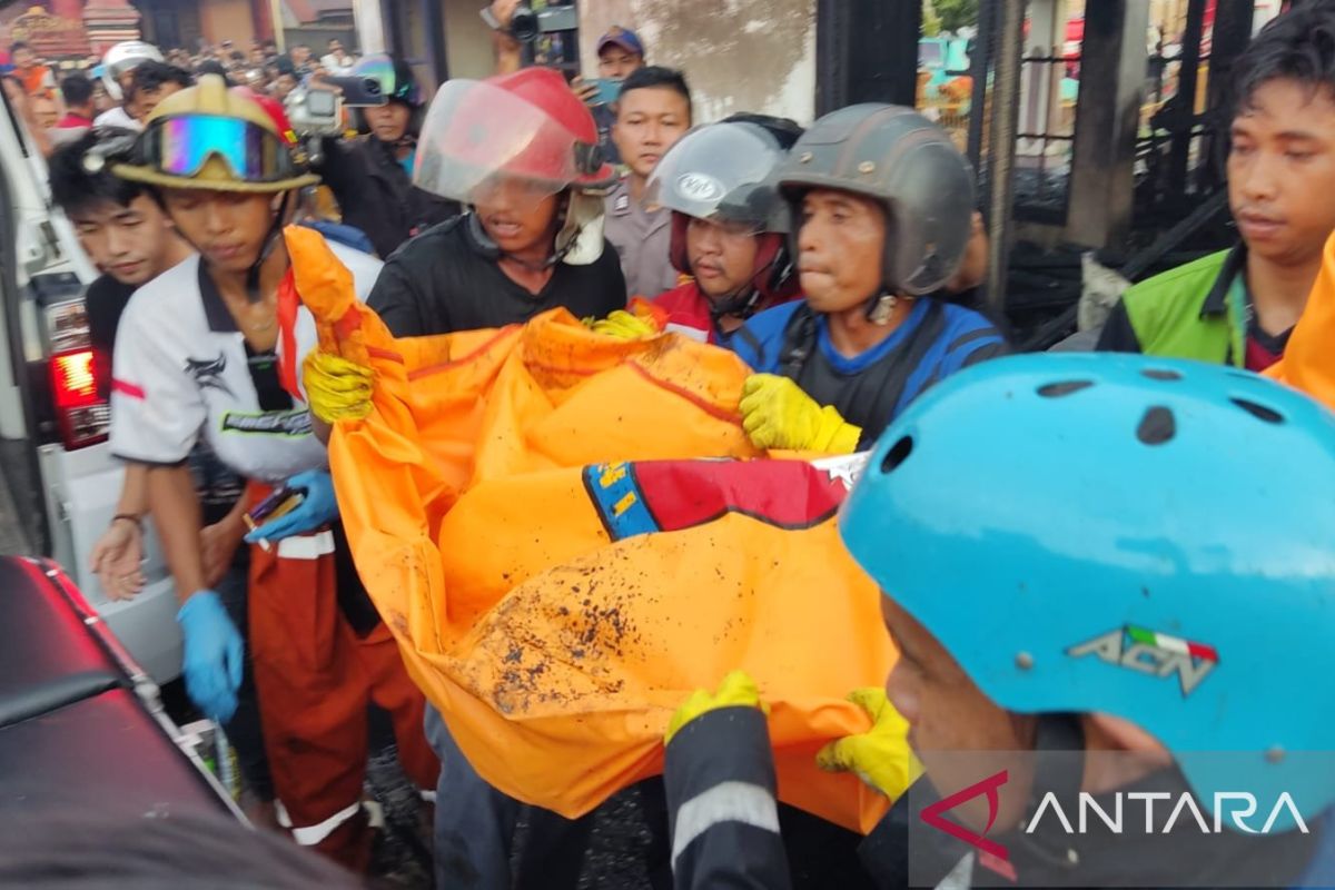 Dua orang meninggal, satu luka bakar akibat kebakaran di Palangka Raya