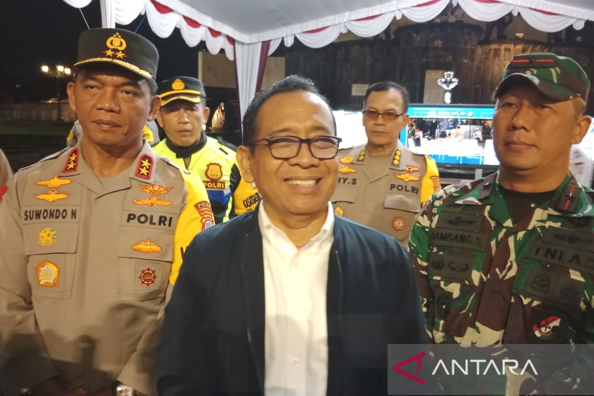 Menko PMK sebut perayaan malam tahun baru di Indonesia kondusif