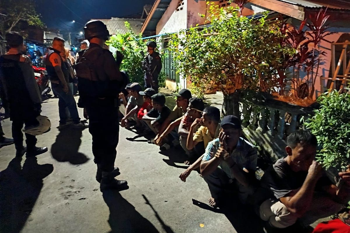 Polisi tangkap puluhan penjudi di Medan Belawan malam tahun baru