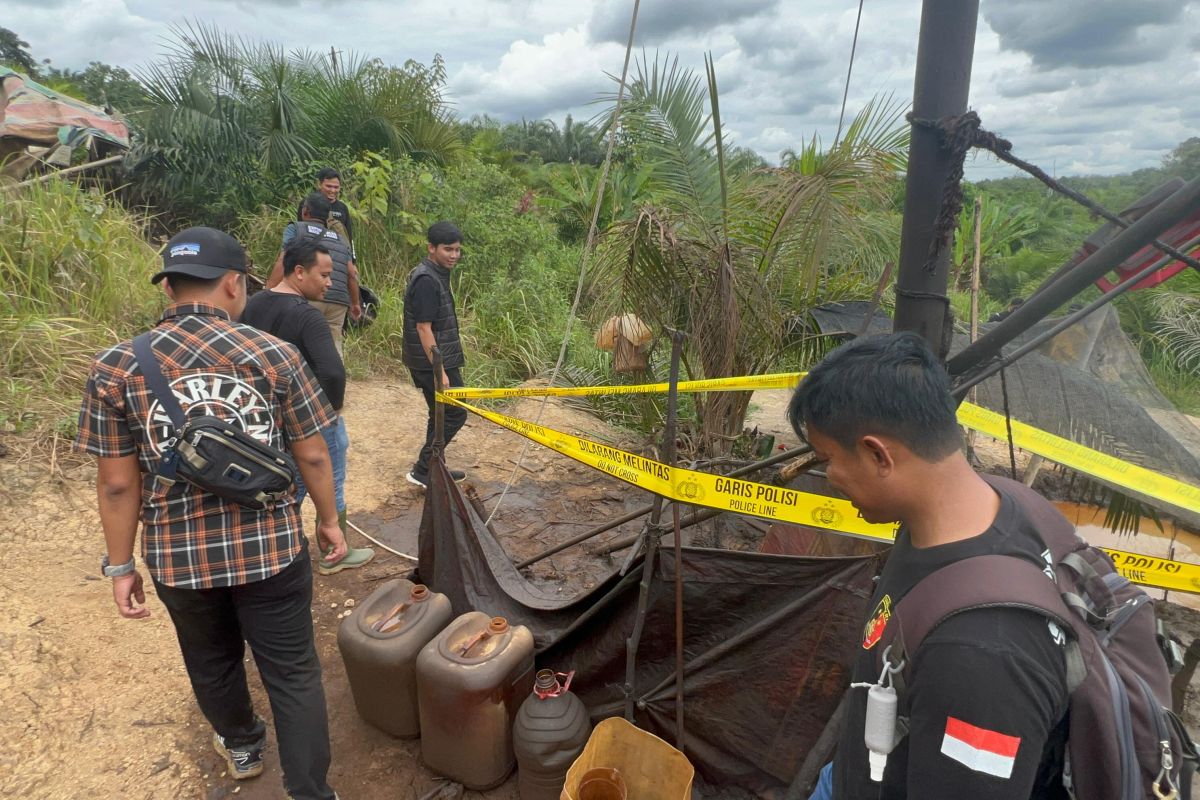 Sumur minyak ilegal di Batanghari meledak, tiga orang terluka
