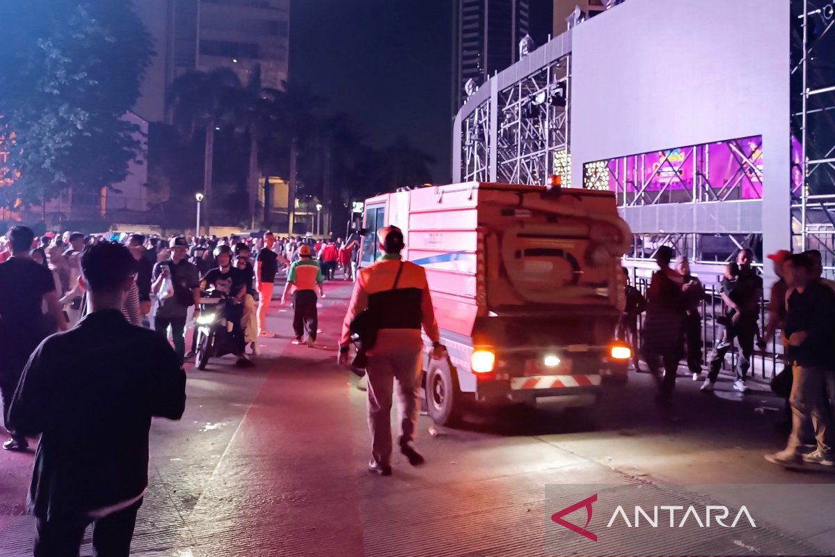 Some 132 tons of garbage cleaned up after Jakarta's NYE festivities