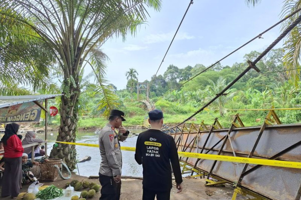 Polres Lubuklinggau dalami penyebab putusnya jembatan gantung wisata