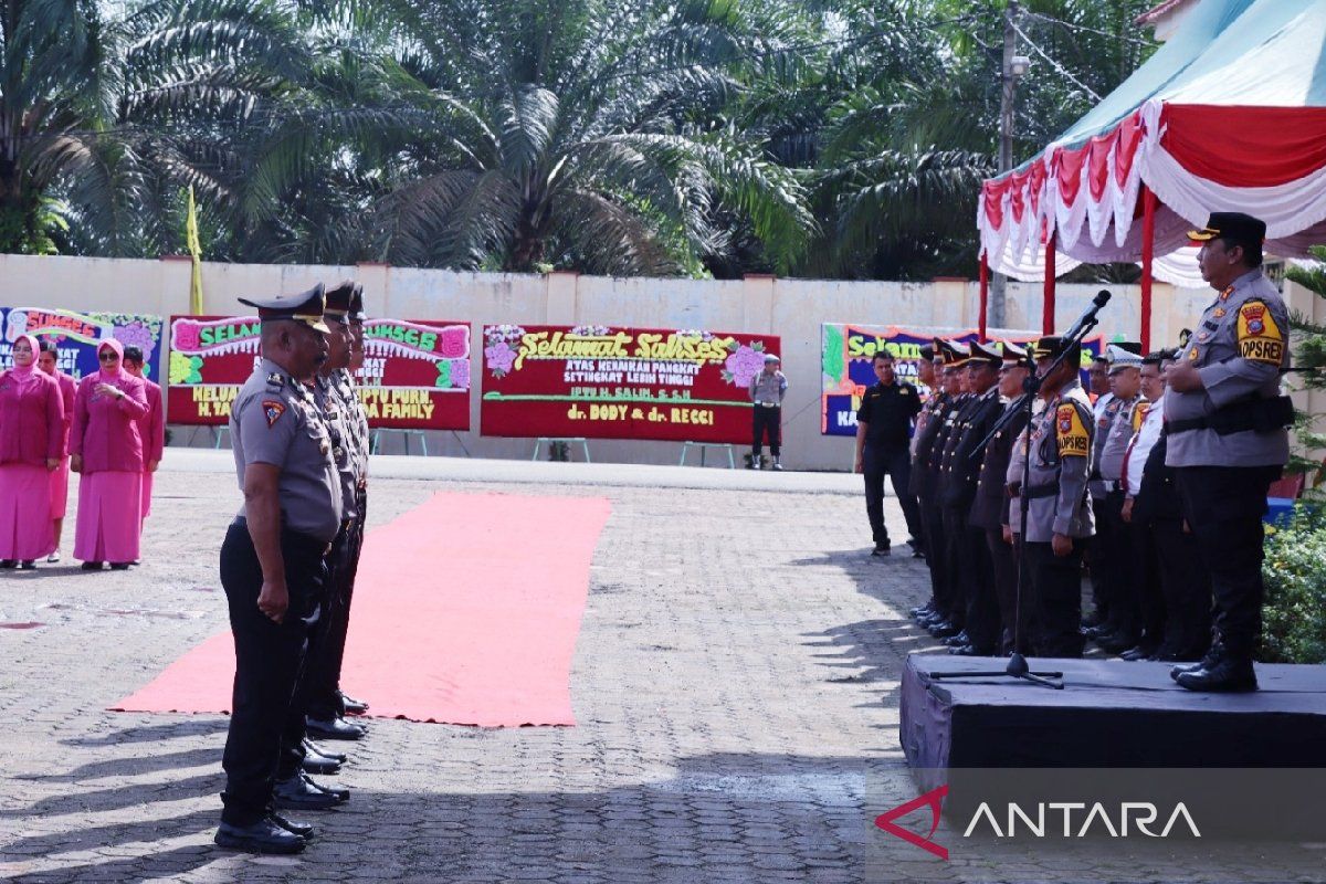 20 Personel Polres Palas naik pangkat