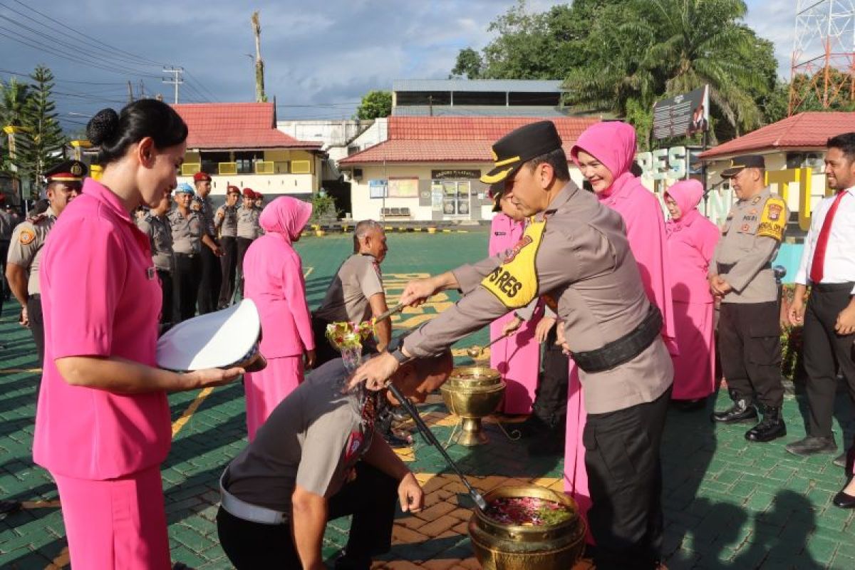 Kapolres Balangan: Kenaikan pangkat harus lebih profesional