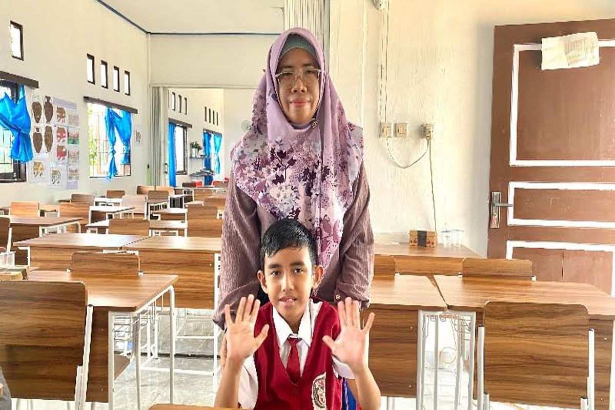 Kisah Aisyah temani tumbuh kembang anak disabilitas terbantu Program JKN