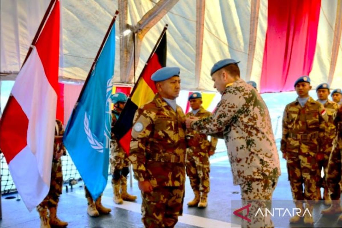 Kapal perang RI di Lebanon untuk pertama kalinya terima German Medal