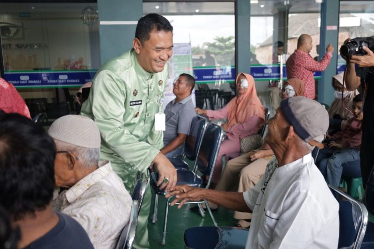 Pj Wako Pangkalpinang buka acara bakti kesehatan milad Bank Sumsel Babel Syariah