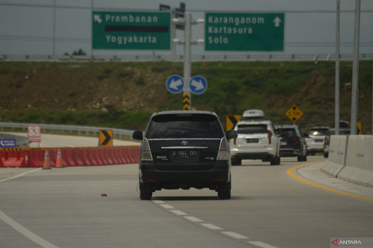 PT JTT mencatat 86 ribu kendaraan masuk dari wilayah timur Trans Jawa