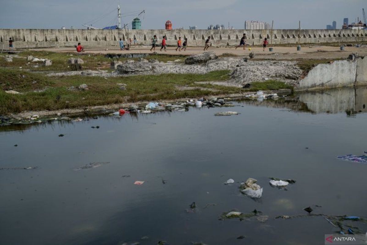 Legislator minta Pram-Doel cari solusi soal banjir di Jakut