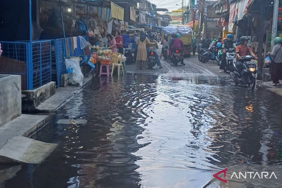 Rob melanda pesisir Tanjungpinang