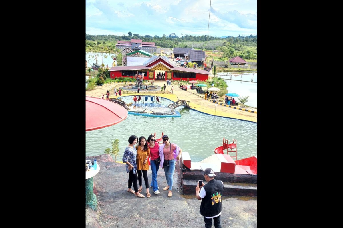 Pesona Bukit Semugang Kapuas Hulu berhasil tarik wisatawan saat liburan