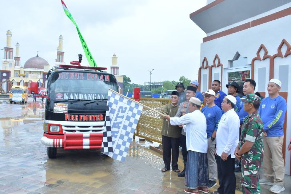 Pemkab HSS lepas rombongan relawan bantu pelayanan Haul Guru Sekumpul