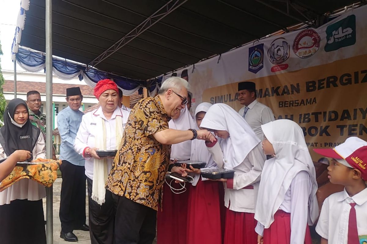 Uji coba program makan bergizi gratis dimulai di Lombok Tengah