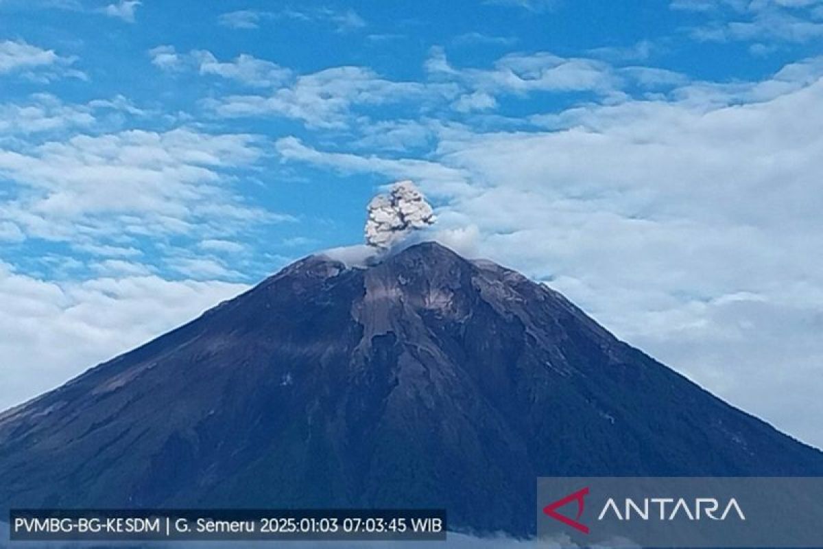 Letusan Gunung Semeru masih terus berlanjut