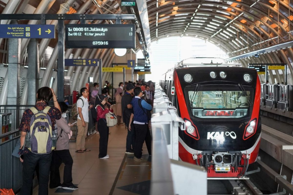 Integrasi Transportasi Dorong Peningkatan 132% Pengguna LRT Jabodebek di Momen Pergantian Tahun