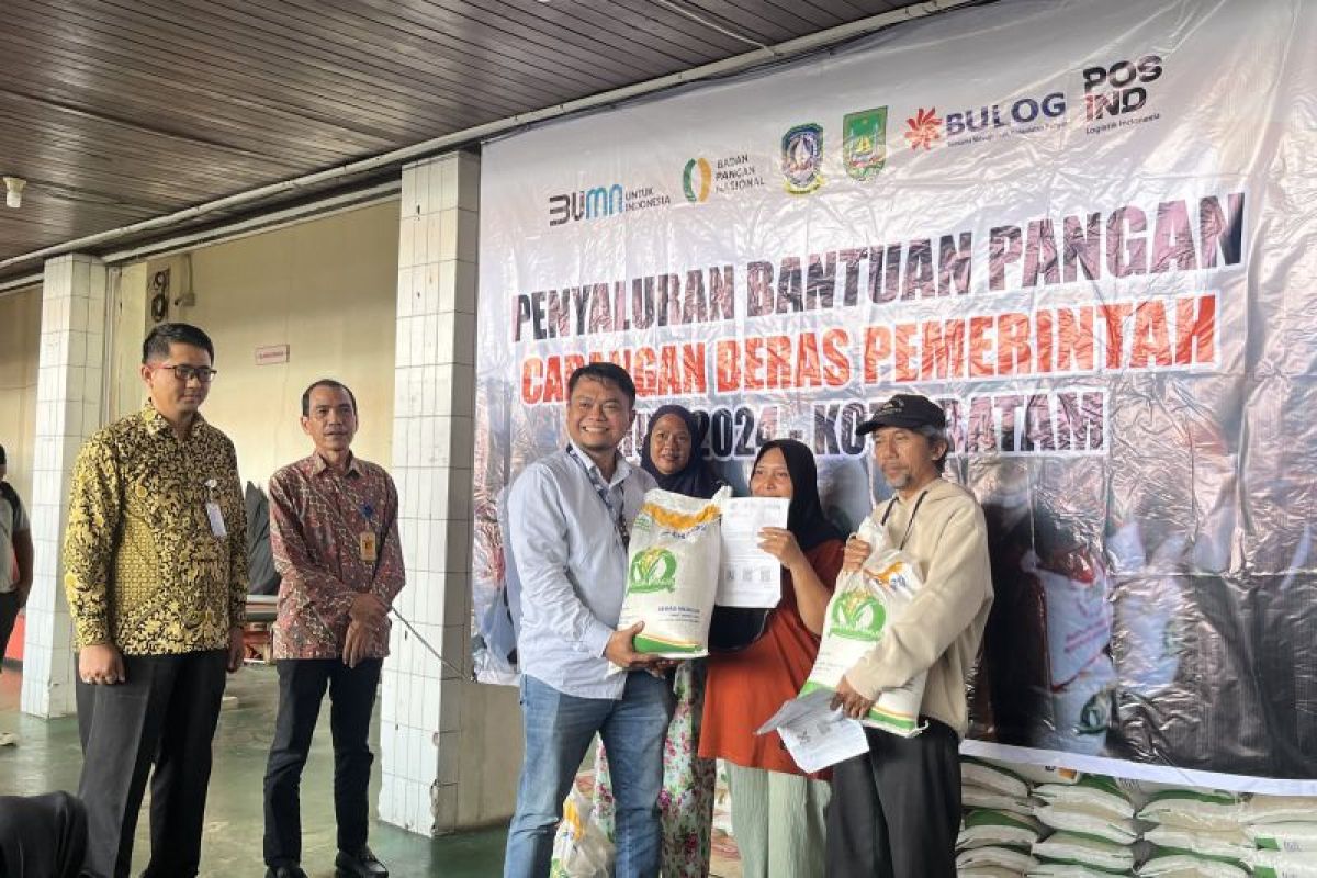 Kantor Pos Batam salurkan bansos pada 60.395 penerima manfaat sepanjang 2024