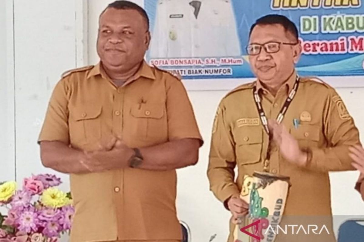 Disdik Biak membangun ruang kelas baru SMP dan SMA/SMK