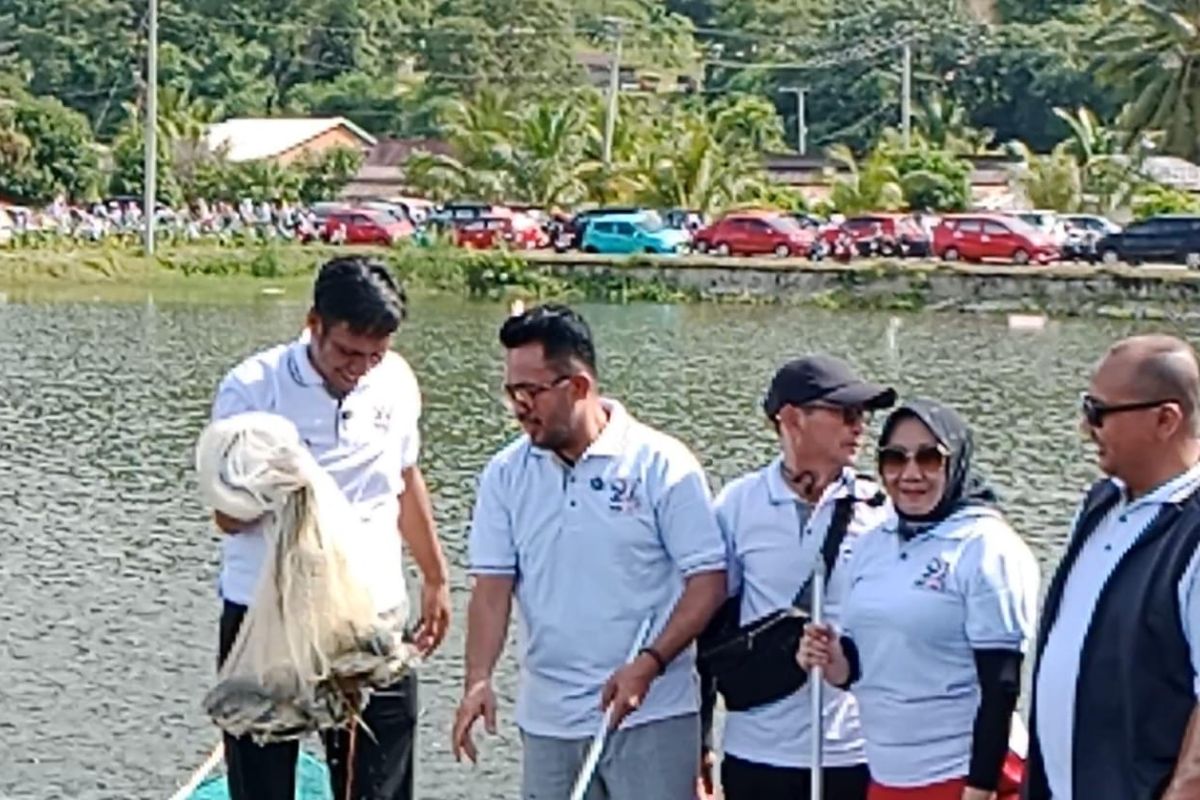 Pemkab Kolaka Utara panen raya ikan di tambak untuk sukseskan program makan bergizi gratis