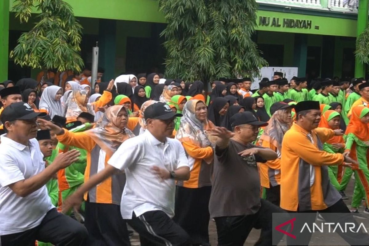 Mendikdasmen perkenalkan program senam anak Indonesia hebat di Kudus Jawa Tengah