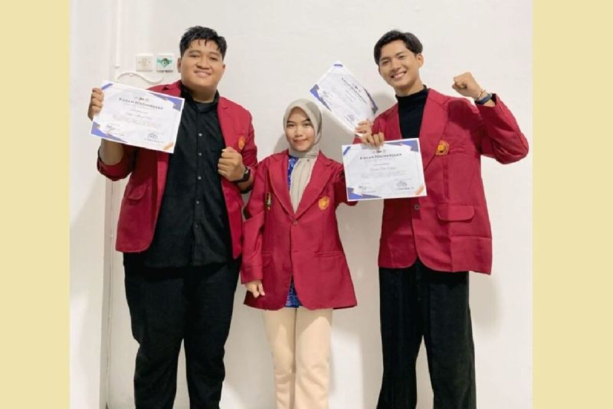 Mahasiswa FBIT UMPR juara I lomba Public Speaking di Indoneris IT Competition Universitas Amikom Purwekorto