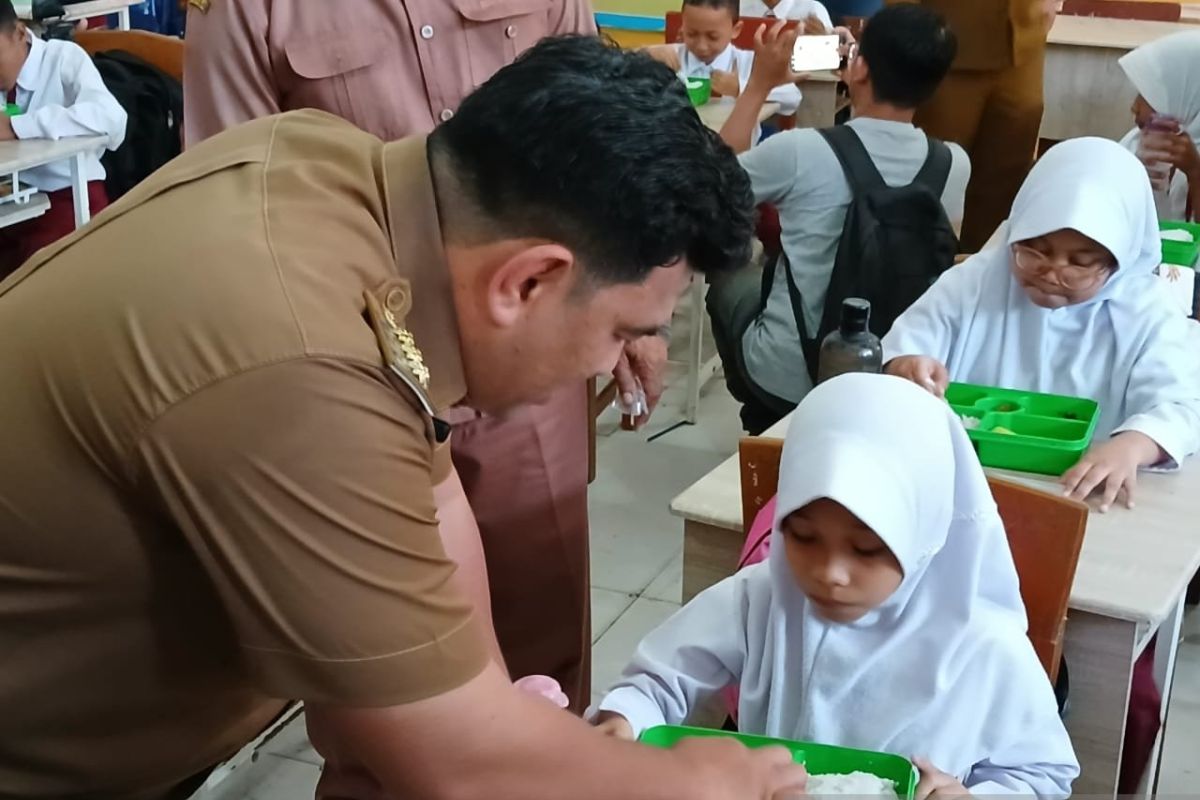 Banda Aceh uji coba program MBG di 13 sekolah, distribusi 3.478 porsi