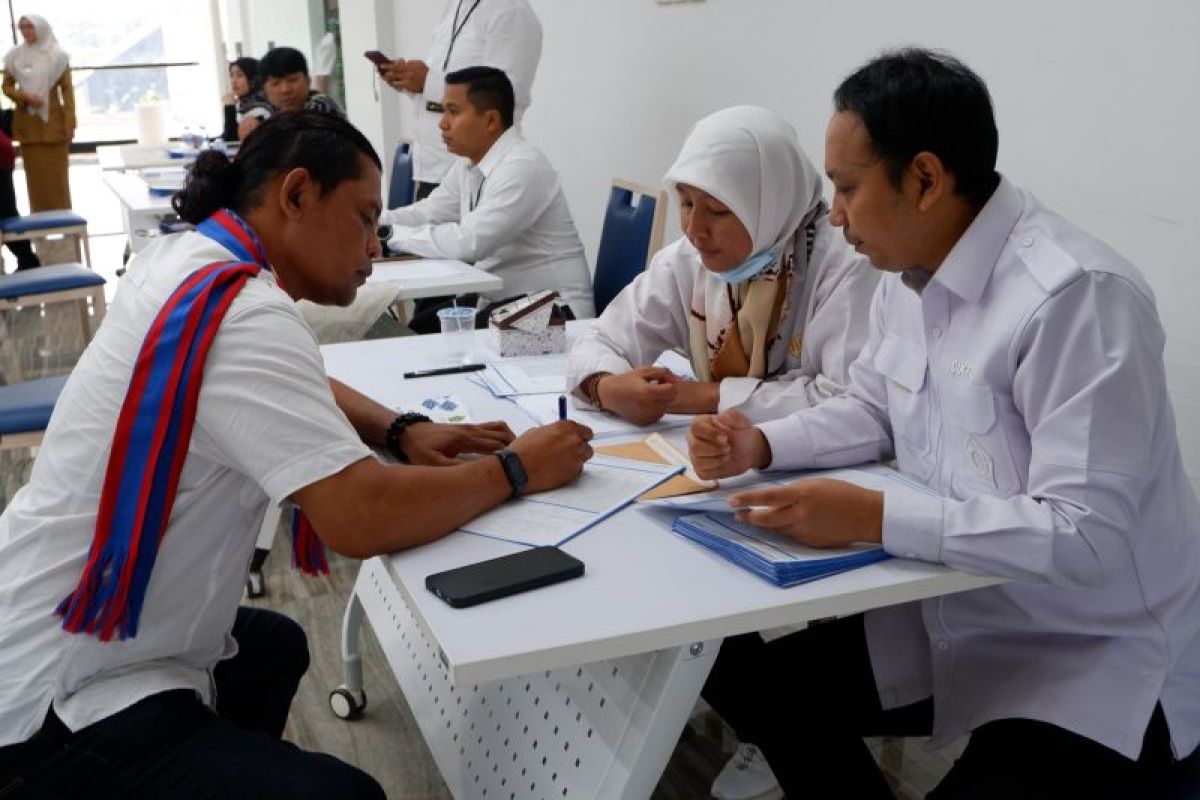 Kemenag salurkan dana santunan untuk lahan UIII Depok