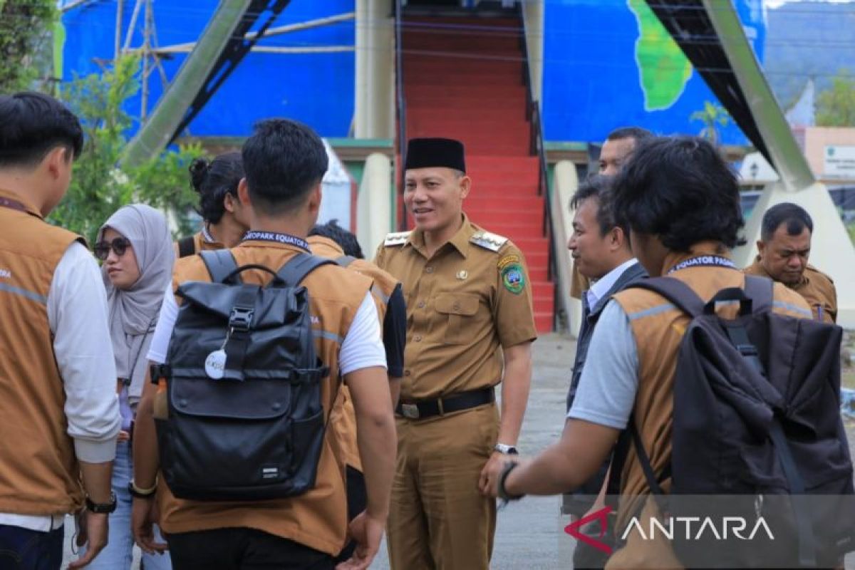 Sabar AS sambut kedatangan Mahasiswa ITERA di Bumi Equator