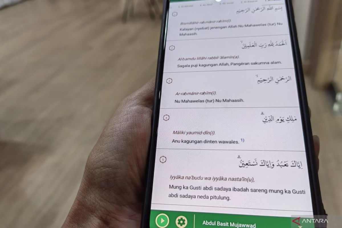 Terjemah Al Quran berbahasa daerah tersedia di aplikasi Quran Kemenag