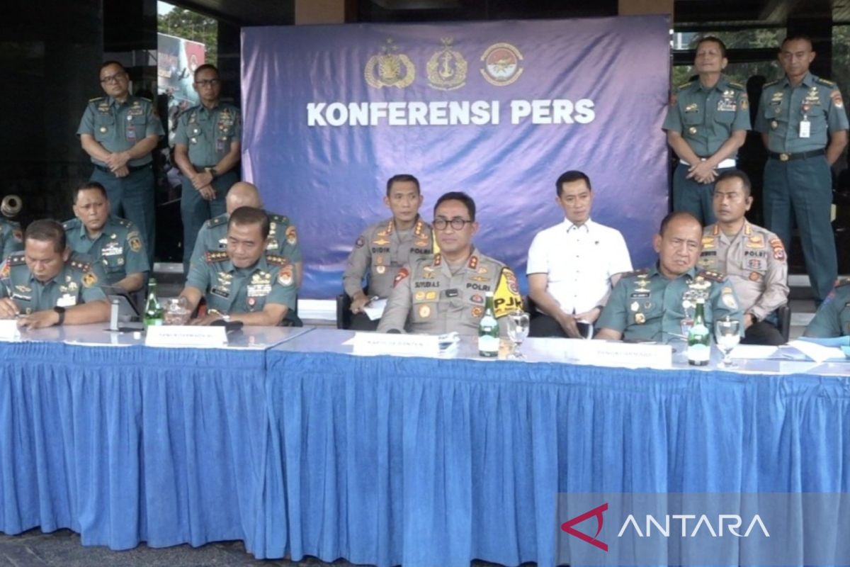 Pangkoarmada sebut oknum TNI kasus penembakan di Tol bukan penadah mobil