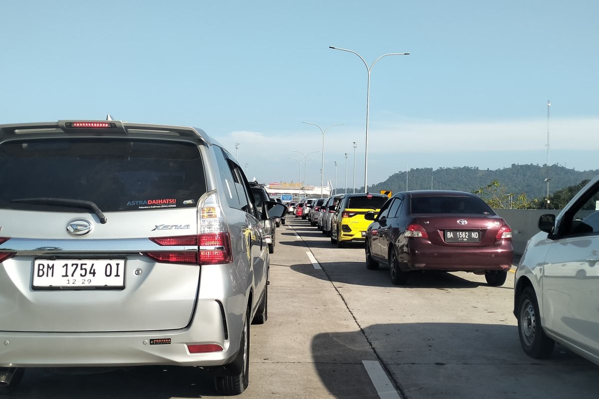 Dua jalur Tol Padang-Sicincin bisa dilalui saat libur Lebaran 2025