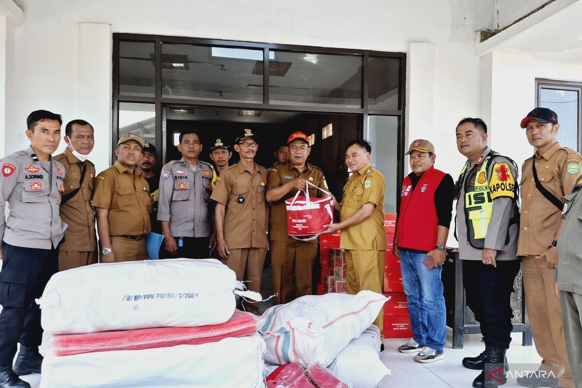 Ministry provides assistance to tornado victims in Subang