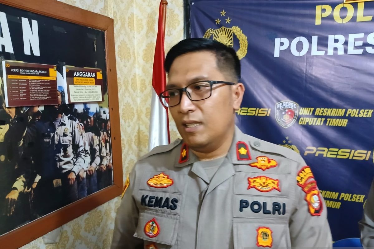 Polisi ungkap motif bunuh diri satu keluarga