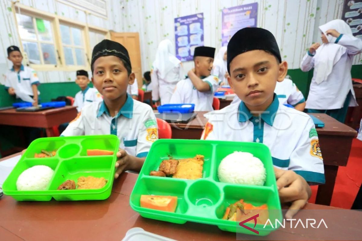 Anggota DPR RI ingatkan pentingnya perkuat sosialisasi Program MBG