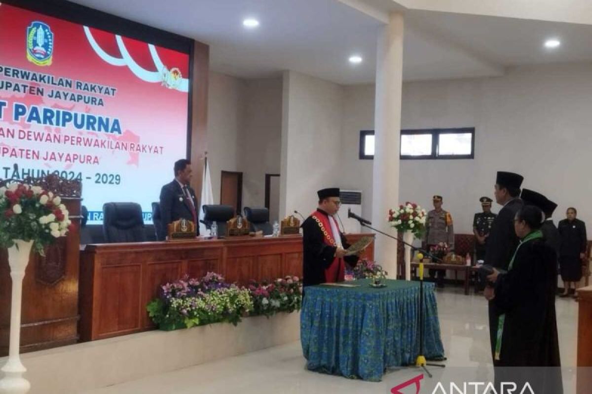 Tiga pimpinan DPRK Jayapura 2024-2029 resmi dilantik