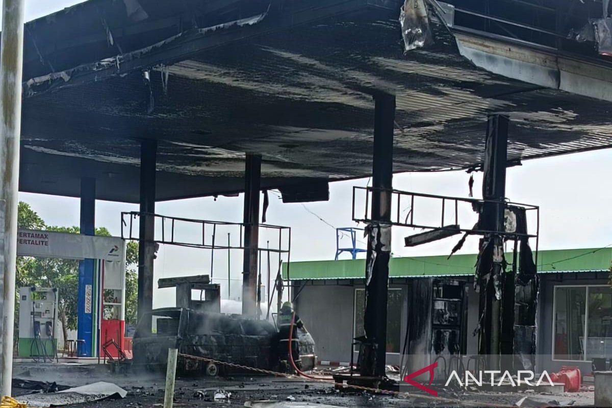 Mobil terbakar saat mengisi BBM di SPBU Sukoharjo