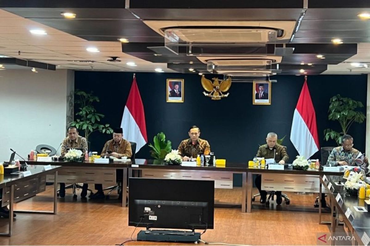 AHY undang menteri dan wakil menteri bahas kebijakan strategis pada 2025