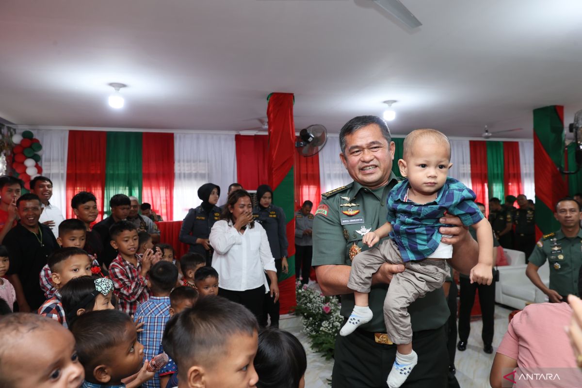 TNI AD bantu renovasi panti asuhan di Medan