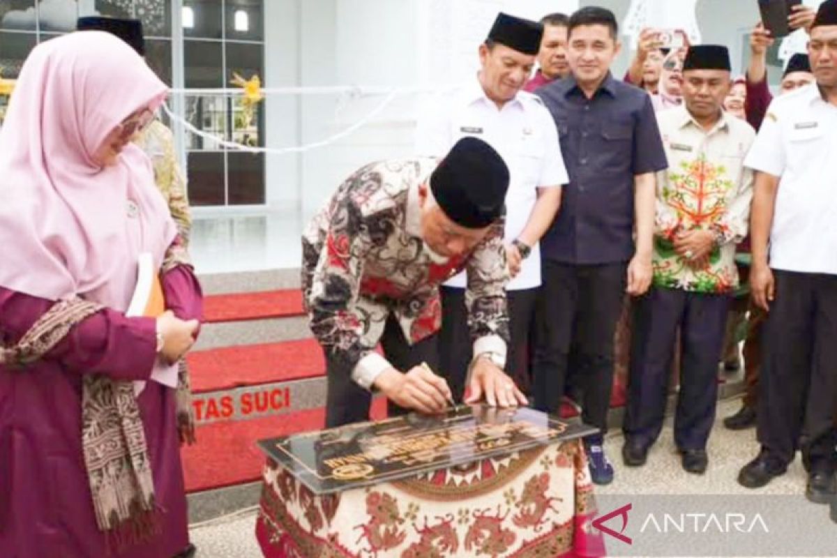 Gubernur resmikan Masjid Al-Alif Raudhatul Jannah SMAN 1 Sumbar di Padang Panjang