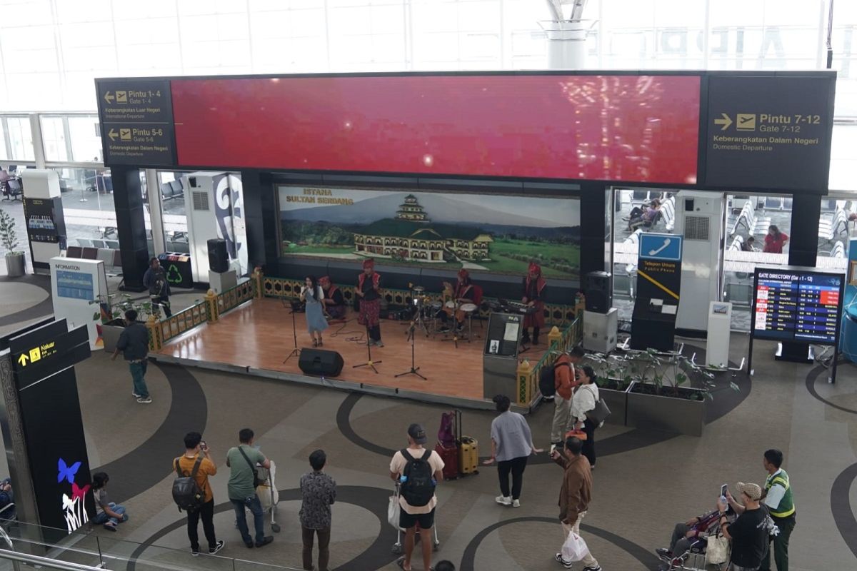 Pemprov-Bandara Kualanamu  suguhkan pertunjukan musik di area terminal