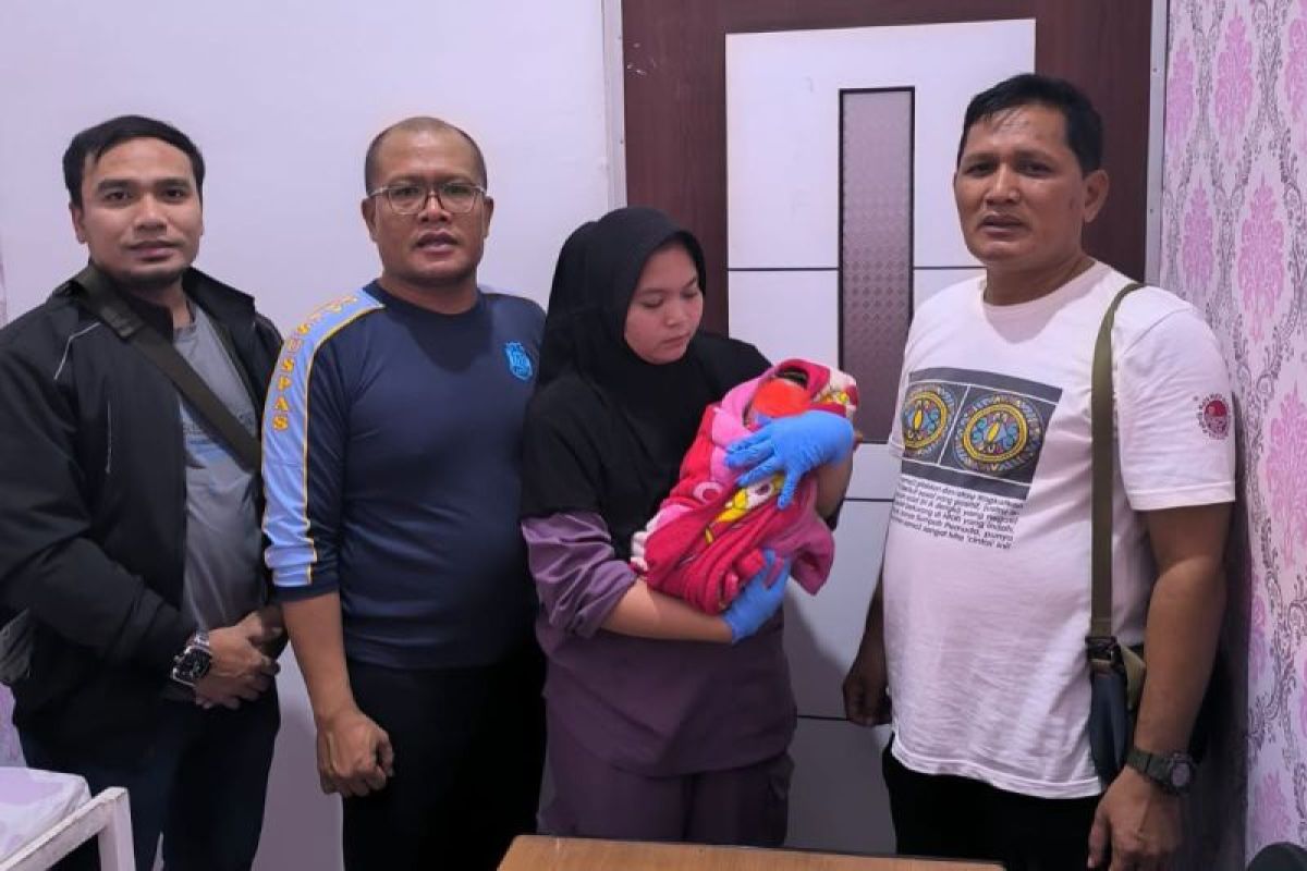 Seorang tahanan di Padangsidimpuan melahirkan bayi laki-laki