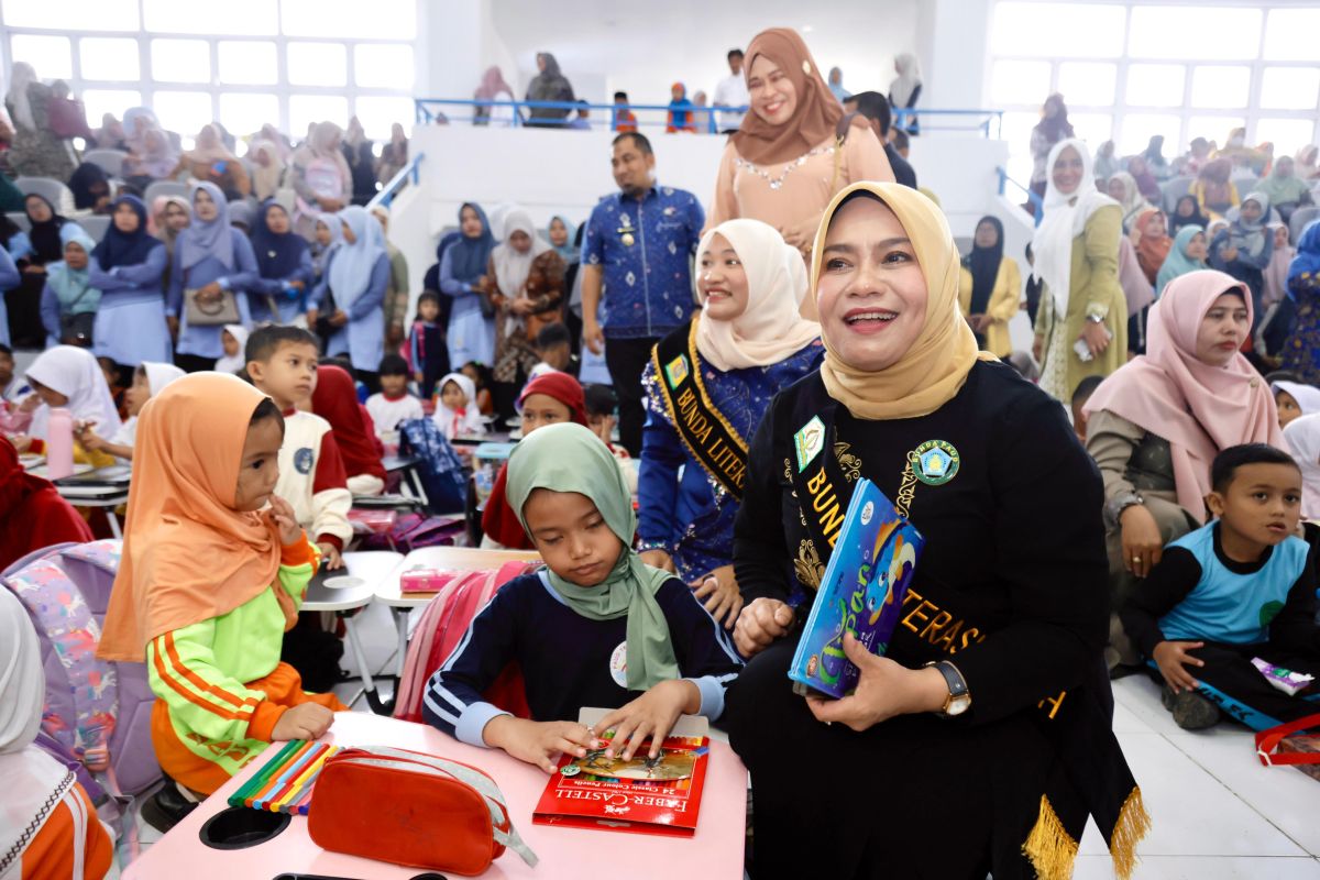 Bunda Literasi: Bangun budaya membaca di rumah